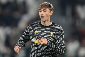 被尤文“賤賣”，赫伊森父親：通知離隊(duì)時如同晴天霹靂，無法理解