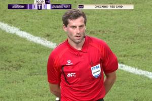 如何評(píng)價(jià)？本場(chǎng)主裁3次爭(zhēng)議判罰，此前他受邀執(zhí)法海港3-2國(guó)安