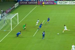 逃過一劫！申花第28分鐘防守失位，蔚山逆天失良機