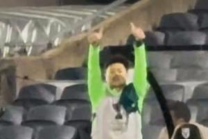 媒體人：楊立瑜確實(shí)朝球迷豎的是大拇指，只是置氣不是侮辱