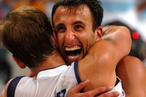 楊毅：給中國一個巔峰馬努能進(jìn)奧運(yùn)四強(qiáng) 當(dāng)時我們就缺支配球能手