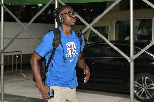 記者：經(jīng)歷世預(yù)賽波折及長途旅行，阿蘇埃身體狀態(tài)令人捏了把汗