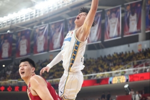 媒體人：曾凡博因傷錯過了本該前往美國參加的訓練營和夏季聯(lián)賽