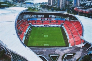 今日肇慶主場氣溫35℃，天氣較為炎熱，請球迷朋友們注意防暑降溫