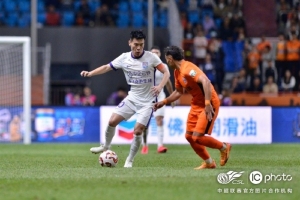 感謝球迷的支持與包容，更感謝遠(yuǎn)征球迷在逆境中堅(jiān)守與吶喊！