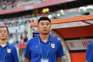 記者：泰山中場缺乏真正的傳球手，禁區(qū)內(nèi)的終結(jié)也并不理想