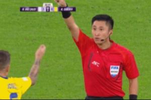 ??前皇馬球員何塞盧不斷抗議，馬寧解釋無果怒吼“get out”！