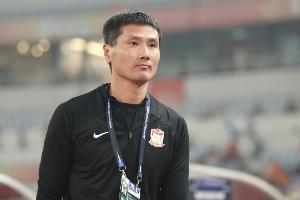 記者：邵佳一至少對年輕人挺認可，接下來就看國足名單如何確定