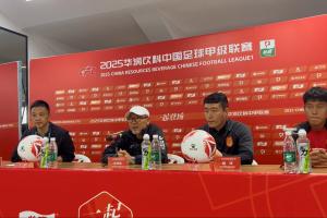 張外龍：銅梁龍球員非常年輕，希望影響中國(guó)足球，讓球員沖出亞洲