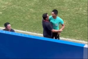 你惹他干嘛！馬寧全運(yùn)會(huì)激情出示紅牌，云南主帥拉都拉不住??