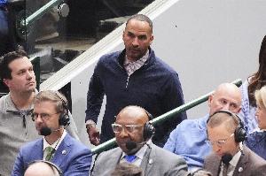 美記：在有機(jī)會獲勝時大喊“解雇哈里森” 獨(dú)行俠球迷已經(jīng)受夠了