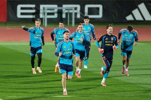 馬卡報(bào)：西班牙世界杯5大位置競爭激烈 庫巴西、赫伊森需競爭中衛(wèi)