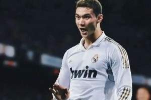 今日趣圖：大家都誤會(huì)羅哥了，真正的羅哥現(xiàn)在在拜合拉木身上呢~