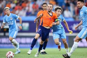 媒體人：中超只有轉向跨年度制，才能真正融入世界足球體系