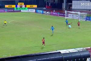 離譜失空門！武漢女足外援奧烏蘇扣過門將，面對空門踢中邊網(wǎng)