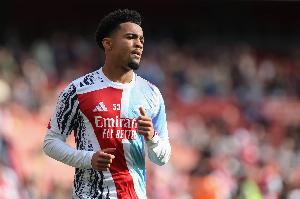 郵報：阿森納1月考慮外租恩瓦內(nèi)里，愿聽取對馬丁內(nèi)利等人的報價