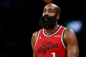 背靠背連續(xù)客場！單核哈登4天3戰(zhàn)場均42分鐘 兩次失絕殺悲壯燃盡