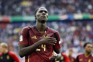 外媒：阿馬杜·奧納納買不到47碼球鞋，比利時(shí)足協(xié)員工坐飛機(jī)送