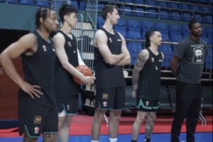 久違了！全員集結(jié) 福建男籃在主場球館進(jìn)行訓(xùn)練！