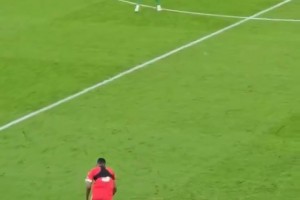 羅慕洛:恭喜徐指導(dǎo)獲得8月最佳教練，回去了要發(fā)紅包!