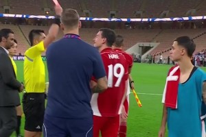 非常不滿！印尼球員賽后怒噴馬寧，馬寧不慣著直接出示紅牌！