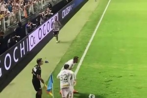 內(nèi)馬爾再現(xiàn)彩虹過人，但已經(jīng)不復(fù)當年??