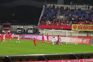 球迷現場目睹汪士欽對陣越南離譜失誤：WC這什么??？