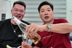 ??下班后的快樂變成上班了？朱芳雨夜宵局請來了李春江指導??！